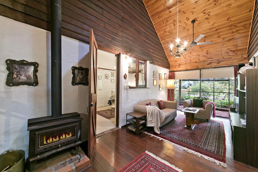 Отель Hillside Country Retreat Йорк Экстерьер фото